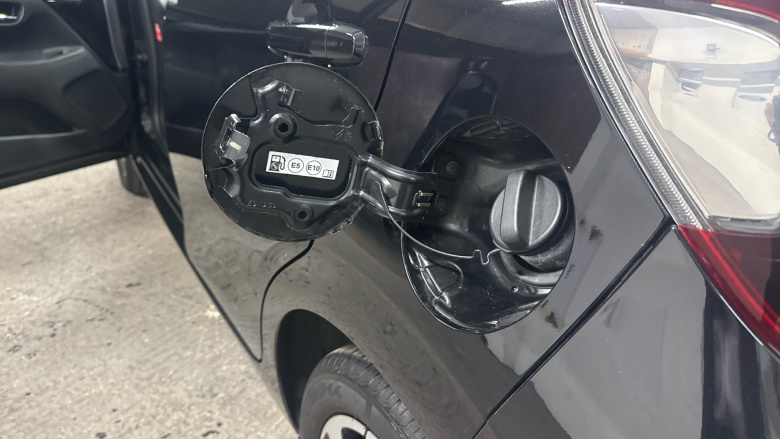 Peugeot 108 1.2 PureTech Allure 5dr Petrol Hatchback